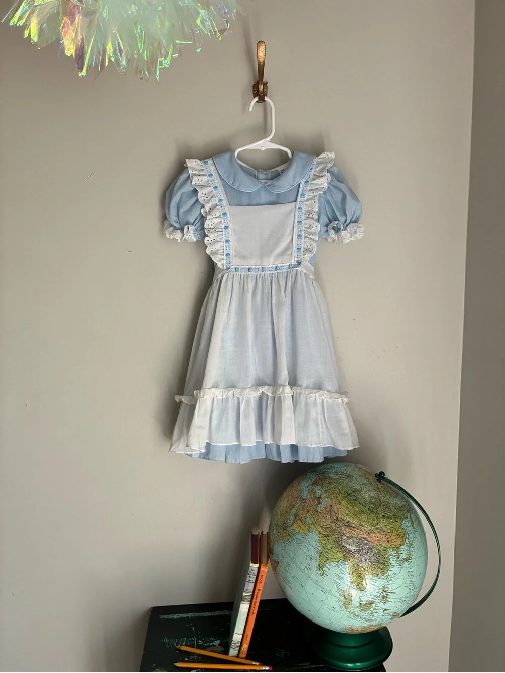 Classic Vintage Alice in Wonderland Style Dress and Apron Size 6